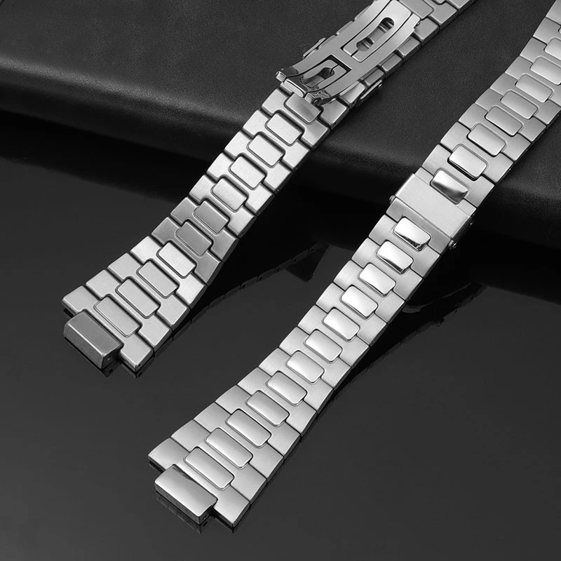 Wypukła srebrna bransoleta ze  – Patek Philippe Watch Nautilus recenzja i cena